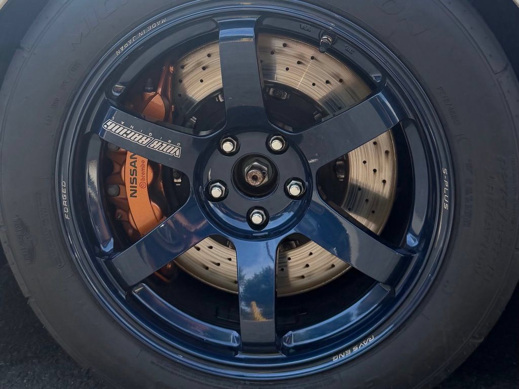Used 2019 Nissan GT-R Premium w/ Premium Interior Package AWD/4WD image 39