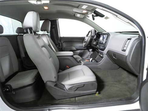 Used 2015 Chevrolet Colorado W/T image 11