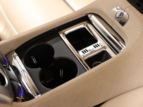 Used 2015 Rolls-Royce Wraith RWD image 72