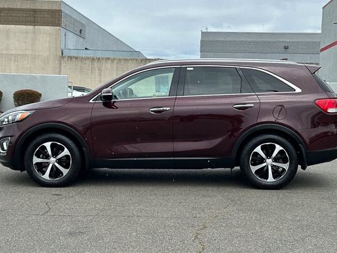 Used 2017 Kia Sorento EX FWD image 9