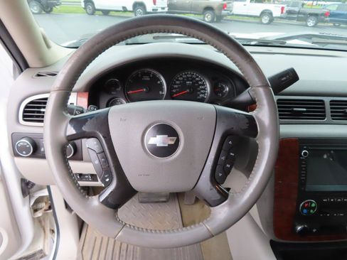 Used 2008 Chevrolet Silverado 2500 LTZ w/ Suspension Package, Off-Road AWD/4WD image 31