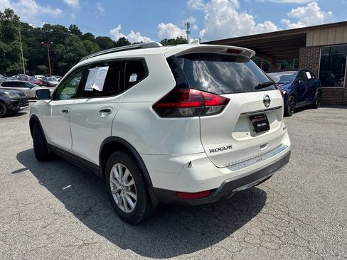 Used 2018 Nissan Rogue SV w/ Premium Package AWD/4WD image 2