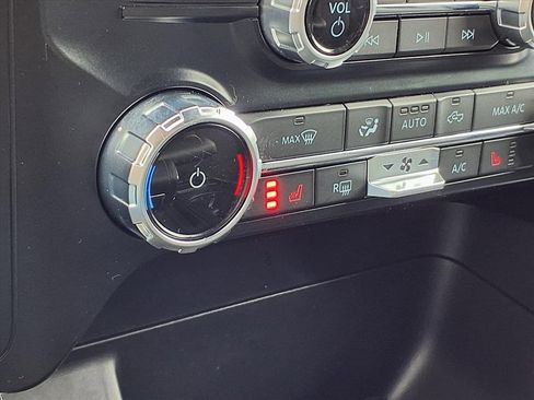 Used 2023 Ford F150 XLT image 5