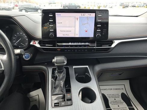 Certified 2021 Toyota Sienna XSE FWD image 22