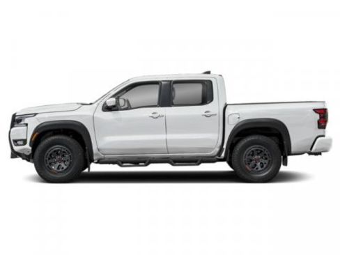 Used 2025 Nissan Frontier PRO-4X AWD/4WD image 3