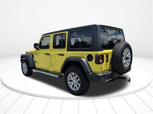 Used 2023 Jeep Wrangler Sport S image 13