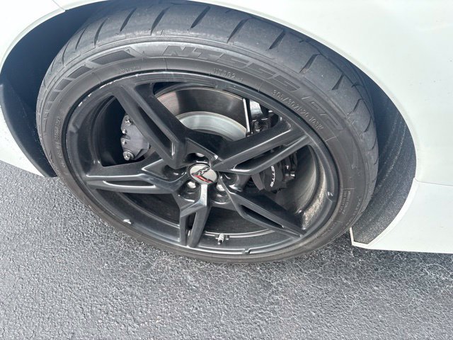 Used 2023 Chevrolet Corvette Stingray Coupe w/ 1LT RWD image 5
