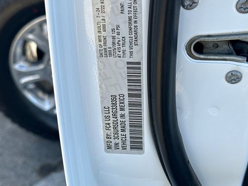 Used 2024 RAM 2500 Big Horn image 28