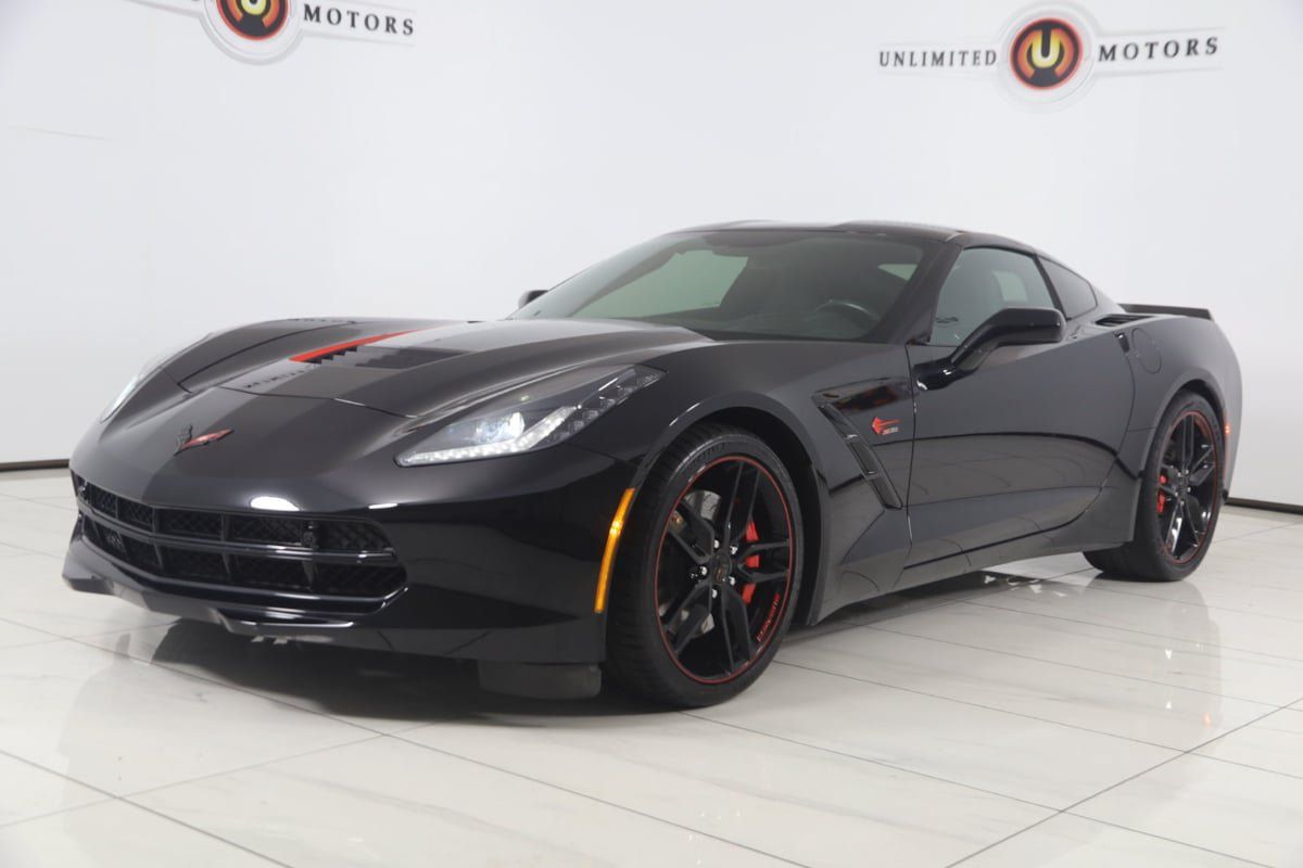 Used 2017 Chevrolet Corvette Stingray Coupe RWD image 5