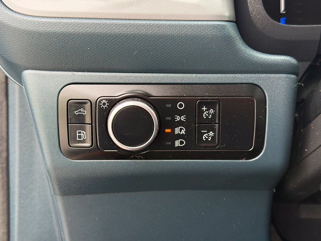 Used 2025 Ford Maverick XL FWD image 9