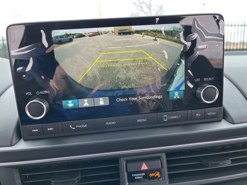 Certified 2025 Honda Pilot Sport image 23