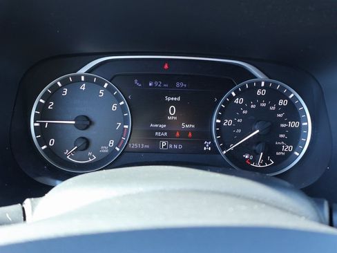 Used 2024 Nissan Frontier SV w/ Technology Package image 11