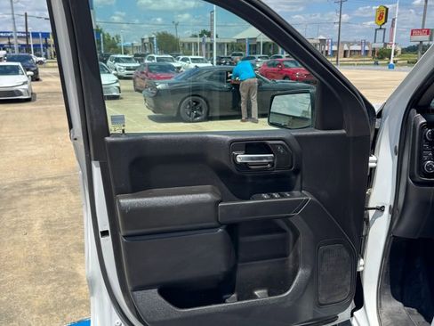 Used 2024 Chevrolet Silverado 1500 W/T w/ Trailering Package AWD/4WD image 8