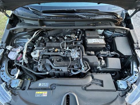 Used 2024 Toyota Corolla LE FWD image 11