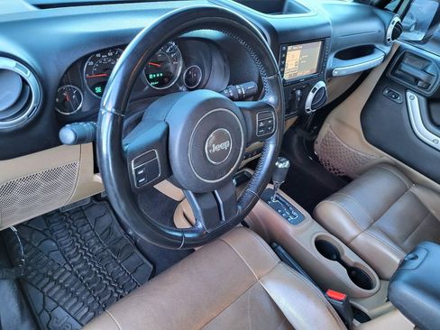 Used 2012 Jeep Wrangler Unlimited Sahara w/ Dual Top Group image 17