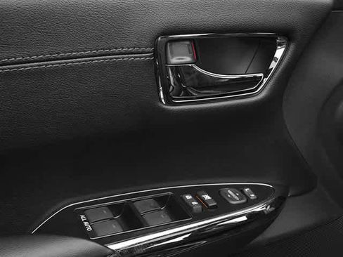 Used 2013 Toyota Avalon XLE Touring FWD image 19