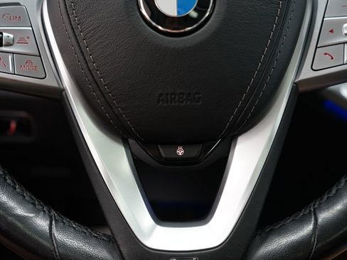 Used 2020 BMW X7 xDrive40i w/ Premium Package AWD/4WD image 38