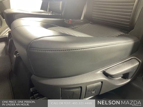 Used 2022 Toyota Highlander XSE FWD image 27