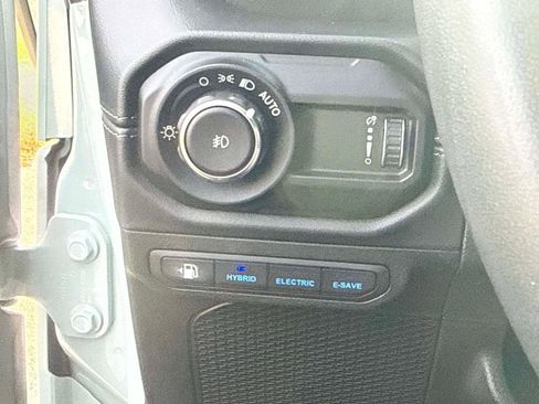 Used 2024 Jeep Wrangler Sahara w/ Safety Group image 27