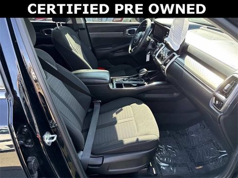 Used 2022 Kia Sorento LX image 9