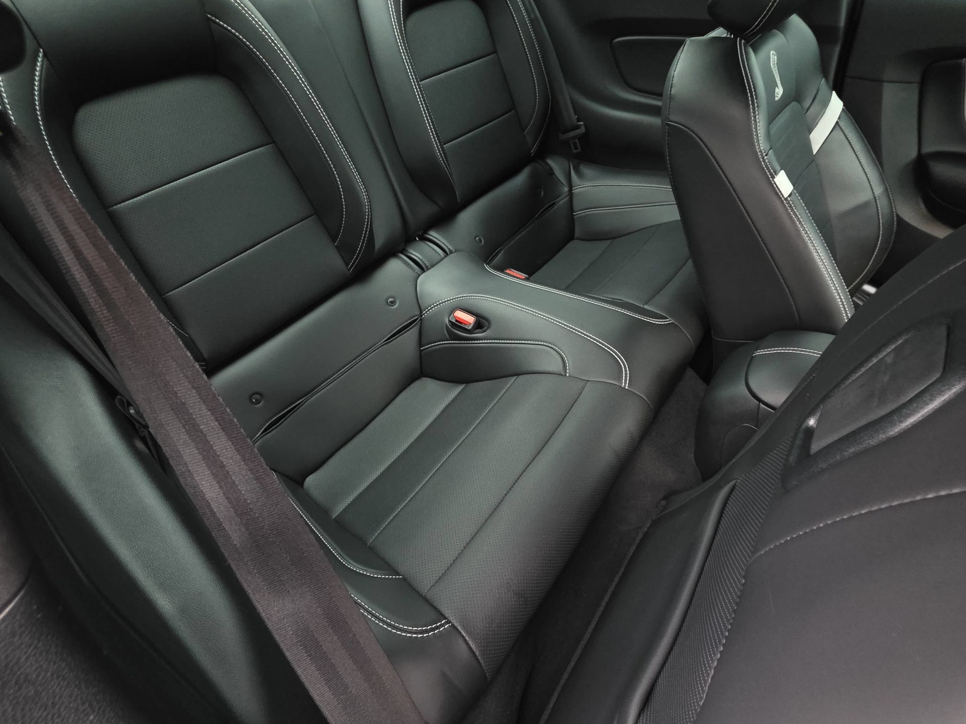 Used 2022 Ford Mustang Shelby GT500 w/ Technology Package RWD image 11