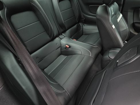 Used 2022 Ford Mustang Shelby GT500 w/ Technology Package RWD image 11
