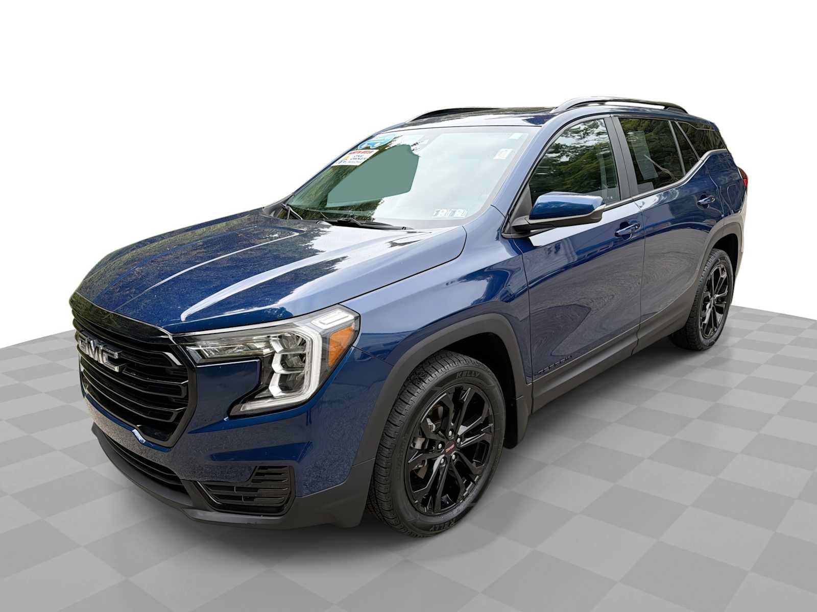 Certified 2022 GMC Terrain SLE w/ Driver Convenience Package AWD/4WD image 2