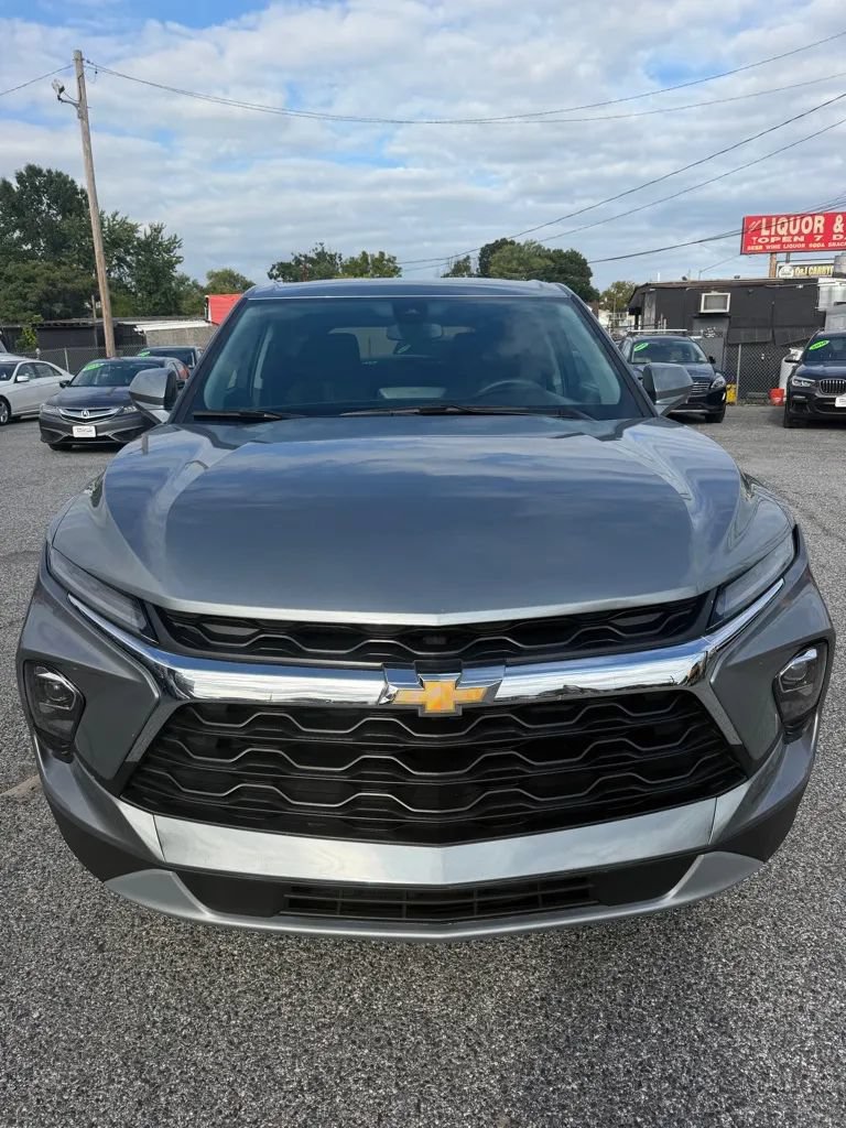 Used 2026 Chevrolet Blazer LT AWD/4WD image 3