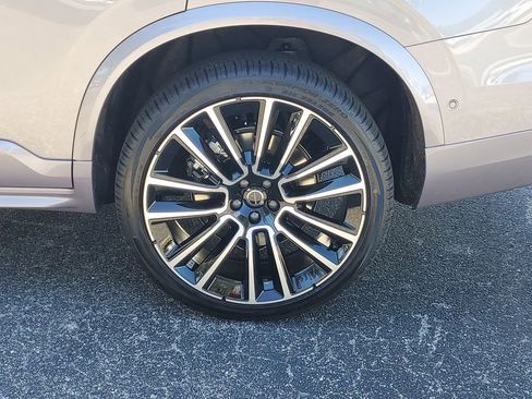 New 2026 Volvo XC90 B6 Ultra image 3