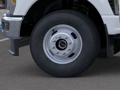 New 2026 Ford F350 4x4 Crew Cab DRW Super Duty image 19