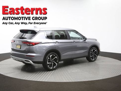 Used 2024 Mitsubishi Outlander SE image 41