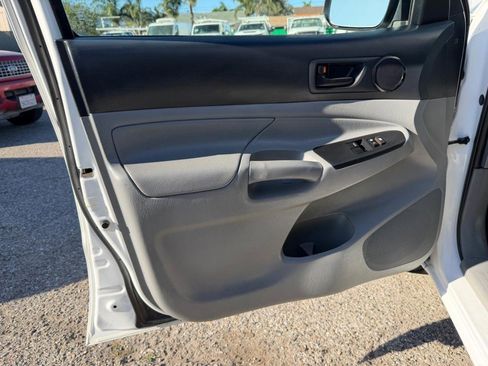 Used 2013 Toyota Tacoma 2WD Access Cab image 15