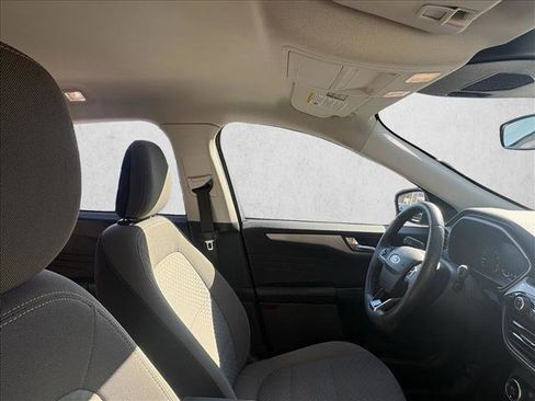 Used 2021 Ford Escape SE w/ SE Sport Appearance Package image 24