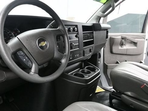 Used 2024 Chevrolet Express 3500 LS RWD image 21