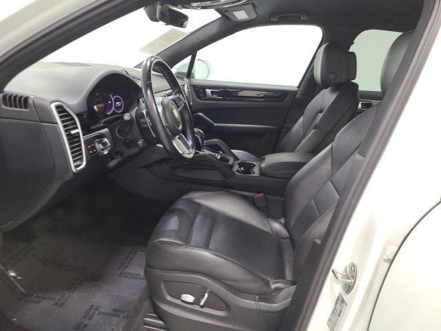 Used 2020 Porsche Cayenne AWD/4WD image 14
