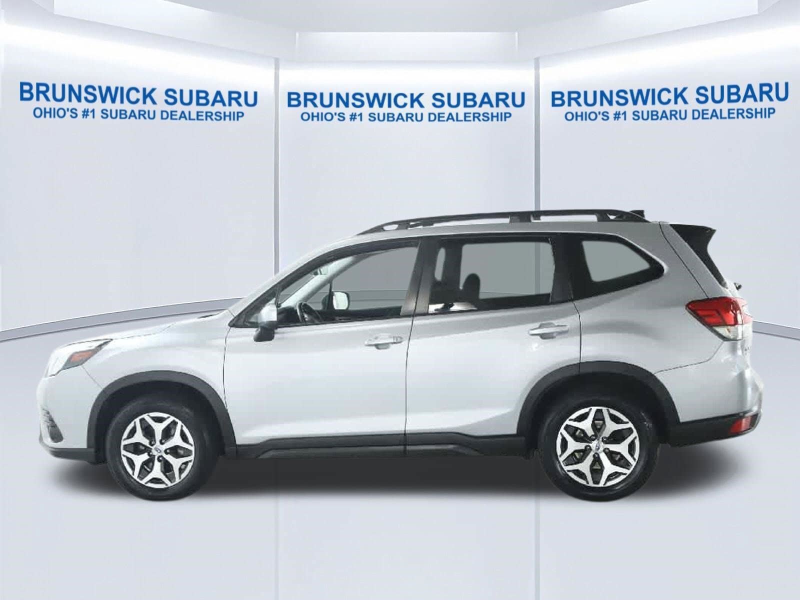 Certified 2024 Subaru Forester Premium AWD/4WD image 42