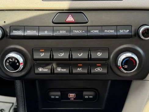 Used 2022 Kia Sportage Nightfall Edition FWD image 33