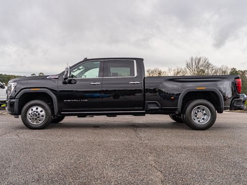 Used 2025 GMC Sierra 3500 Denali w/ Denali Reserve Package image 5