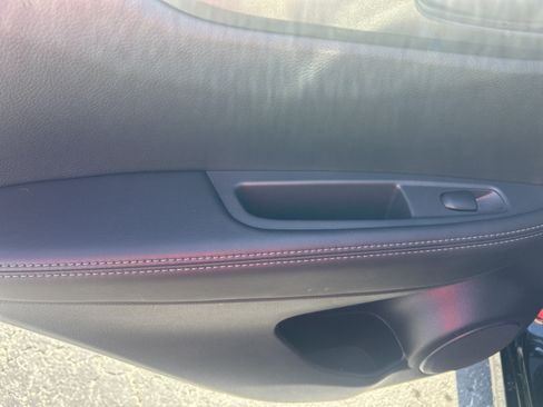 Used 2018 Nissan Rogue Sport S FWD image 33
