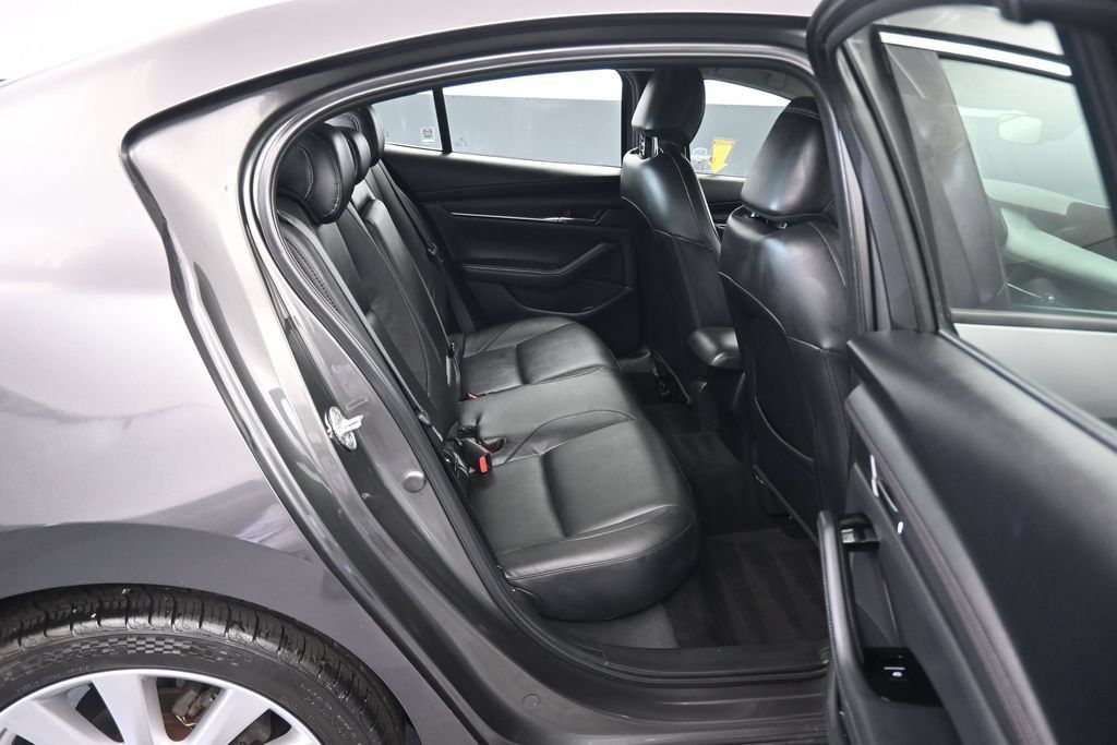 Used 2019 MAZDA MAZDA3 Sedan w/ Preferred Package FWD image 34