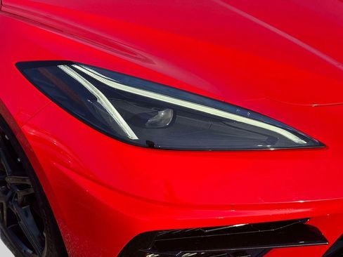 Used 2022 Chevrolet Corvette Stingray Premium Cpe w/ Z51 Performance Package RWD image 9