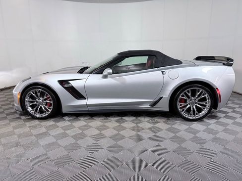 Used 2015 Chevrolet Corvette Z06 w/ 2LZ Preferred Equipment Group RWD image 3