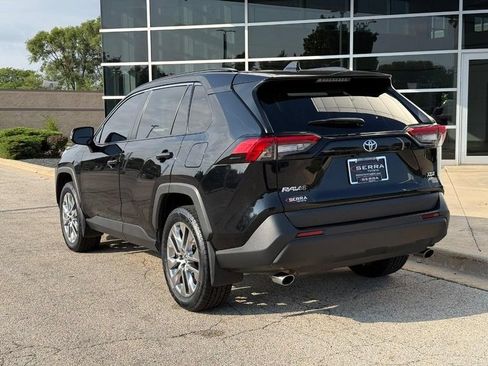 Used 2020 Toyota RAV4 XLE Premium AWD/4WD image 5