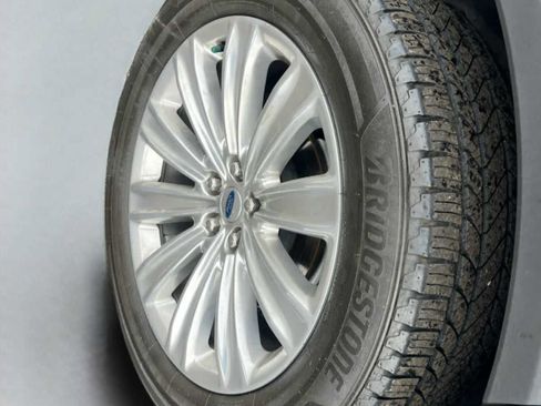 Used 2020 Ford Explorer Limited image 9