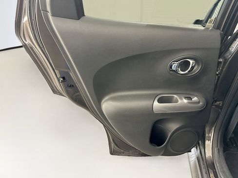 Used 2011 Nissan Juke SV AWD/4WD image 26