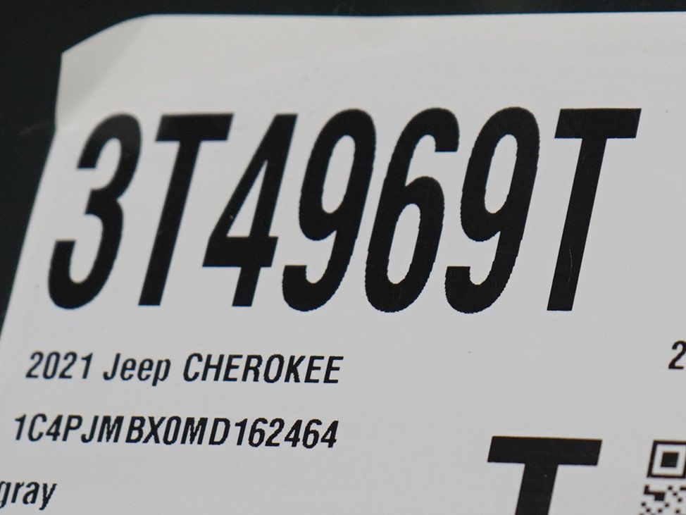 Used 2021 Jeep Cherokee Trailhawk w/ Trailer Tow Group AWD/4WD image 30