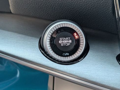 New 2026 Jeep Grand Wagoneer L Limited AWD/4WD image 17