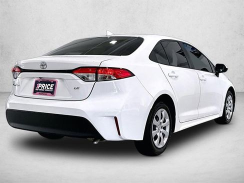 Used 2024 Toyota Corolla LE FWD image 2