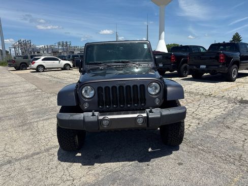 Used 2016 Jeep Wrangler Unlimited Sport AWD/4WD image 2
