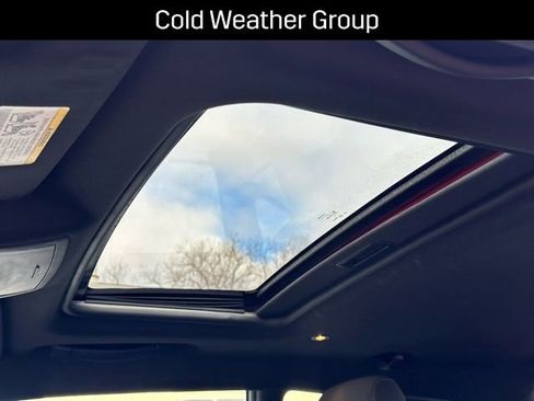 Used 2016 Dodge Challenger R/T w/ Driver Convenience Group image 15